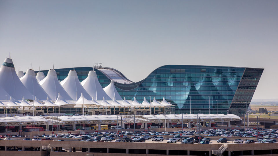 bandara terbesar di dunia